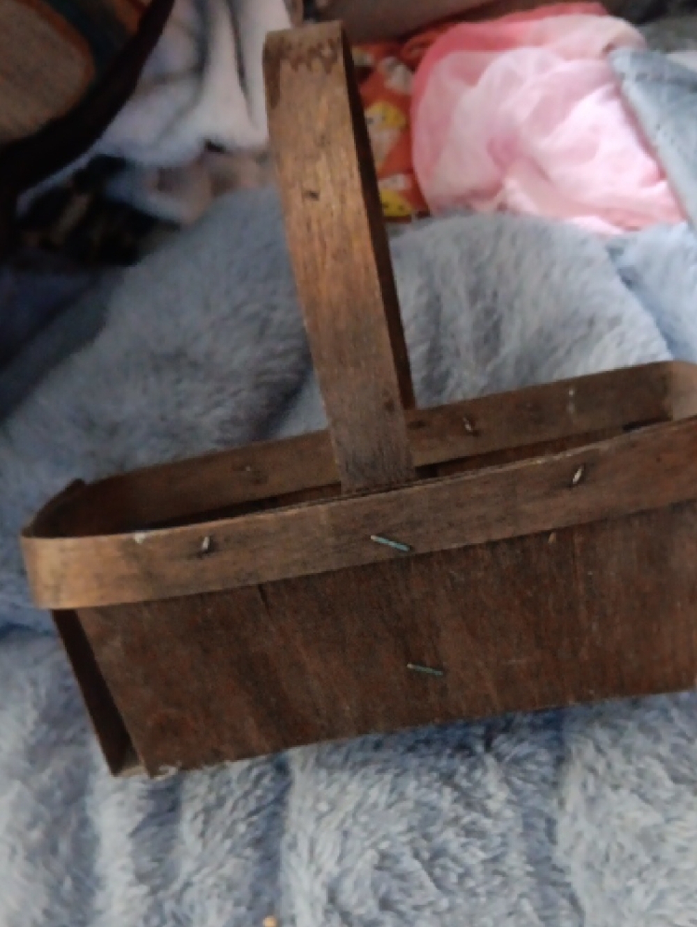 Rustic Wooden Basket - Brown - Picture 3 of 3